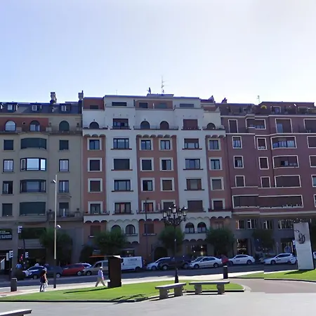 Grande Y Confortable Con Bano Privado Junto A Guggenheim