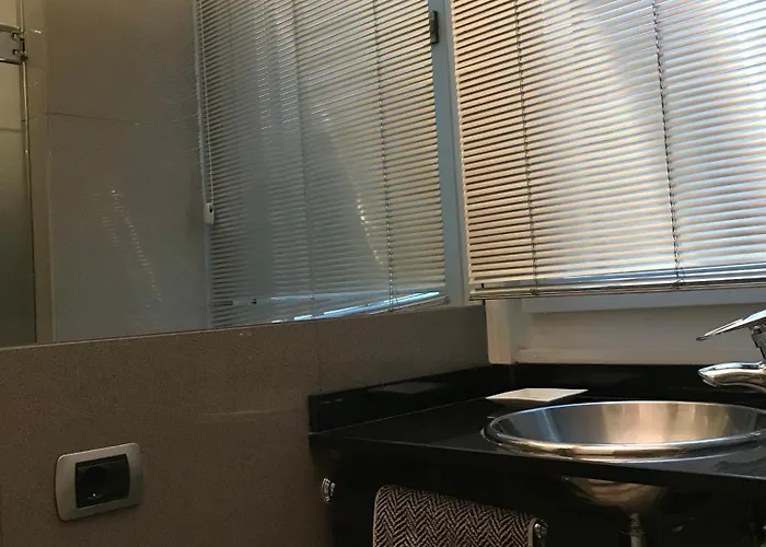 Grande Y Confortable Con Bano Privado Junto A Guggenheim Homestay