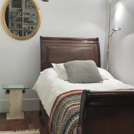 Проживання в сім'ї Grande Y Confortable Con Bano Privado Junto A Guggenheim Більбао